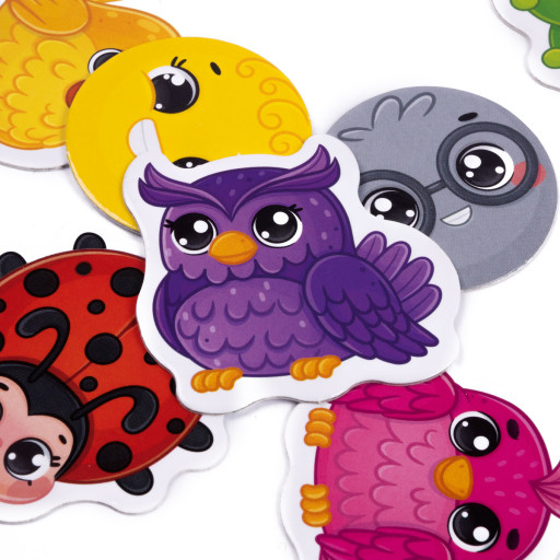 Zajęta książeczka zapinana na rzep. Emotikony.