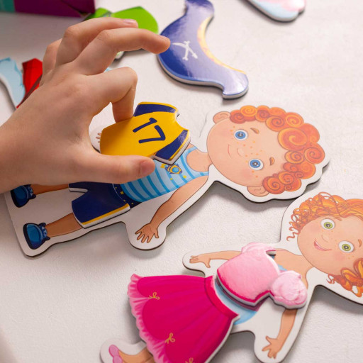 Magnesowa ubieranka «Modnisie»